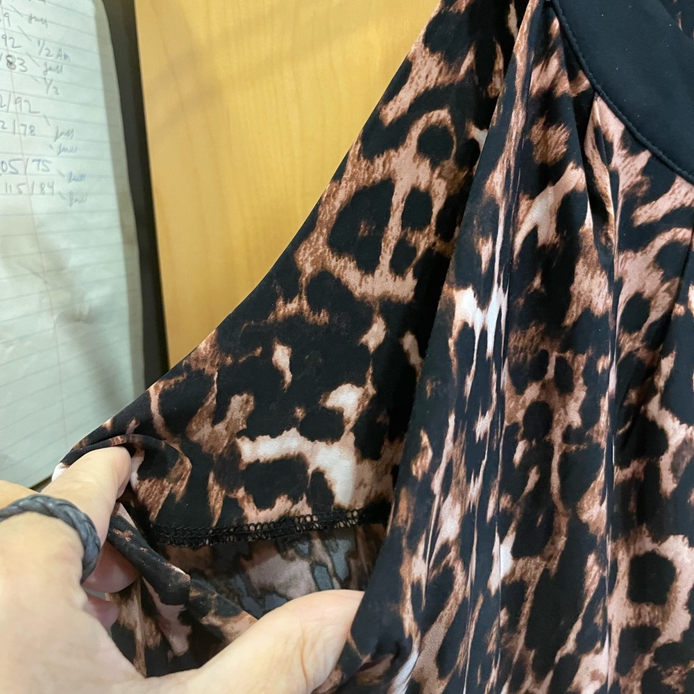 NEW! High neck INC top - Picture 5 of 12